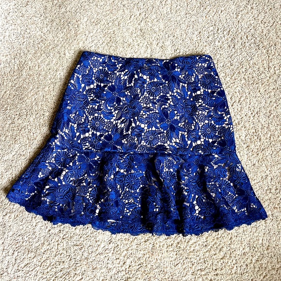 Alice and Olivia lace skirt NWT size 12 - Picture 2 of 5